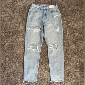 American Eagle Light Blue Highest Rise Mom Jean Size 2 NWT